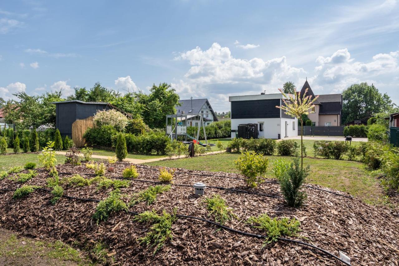 Family Garden House With Free Private Parking & Playground Villa Riga Luaran gambar
