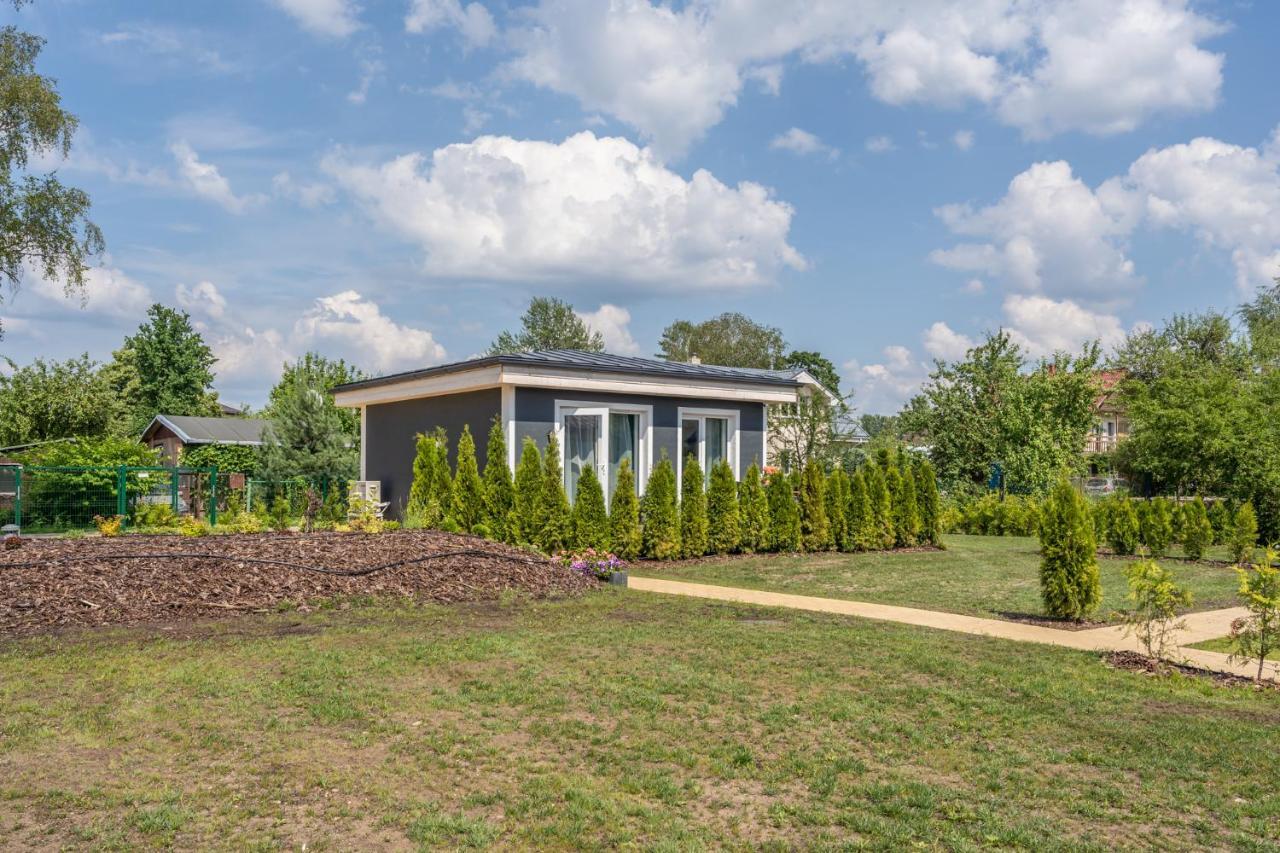 Family Garden House With Free Private Parking & Playground Villa Riga Luaran gambar